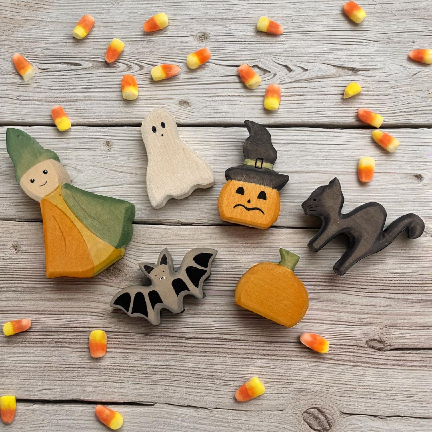 ミニチュア木製トレー　ハロウィン柄 Handcrafted Open Ended Wooden Toy Holiday Set - 6 Pieces Sprite